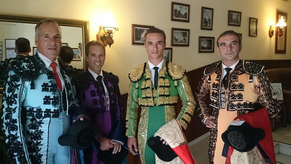 Hostal La Colonia ماربيا المظهر الخارجي الصورة