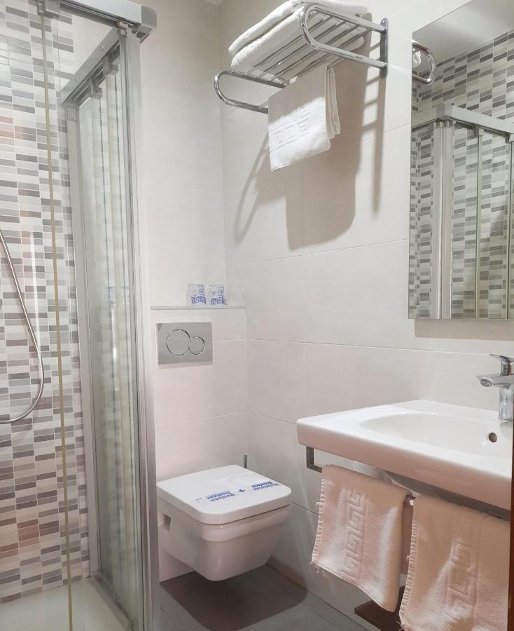 Hostal La Colonia ماربيا المظهر الخارجي الصورة