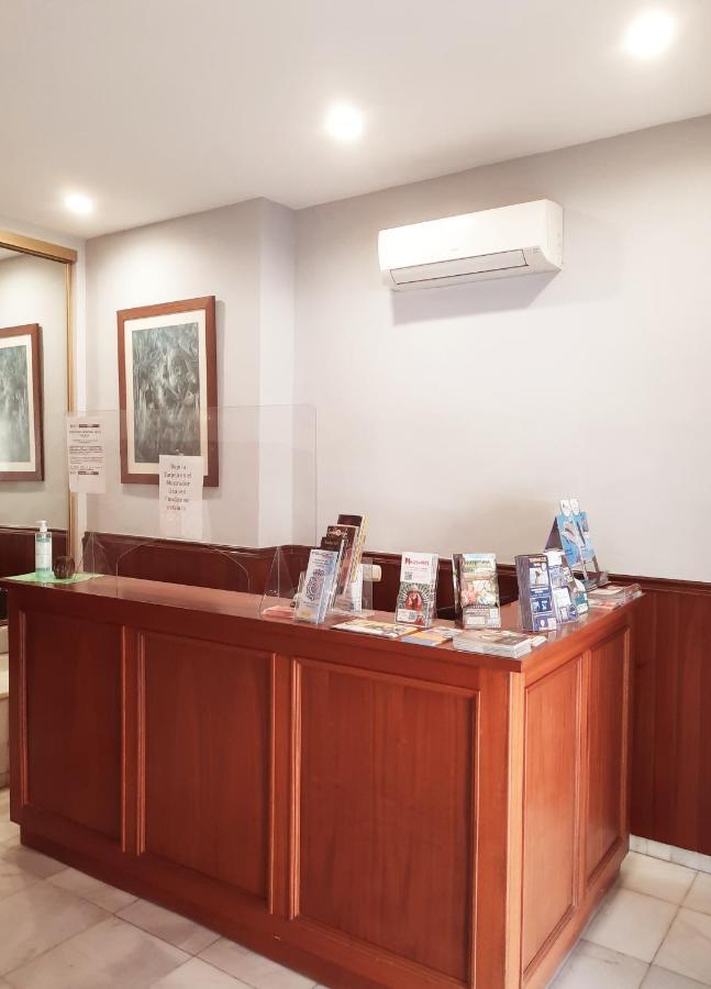 Hostal La Colonia ماربيا المظهر الخارجي الصورة
