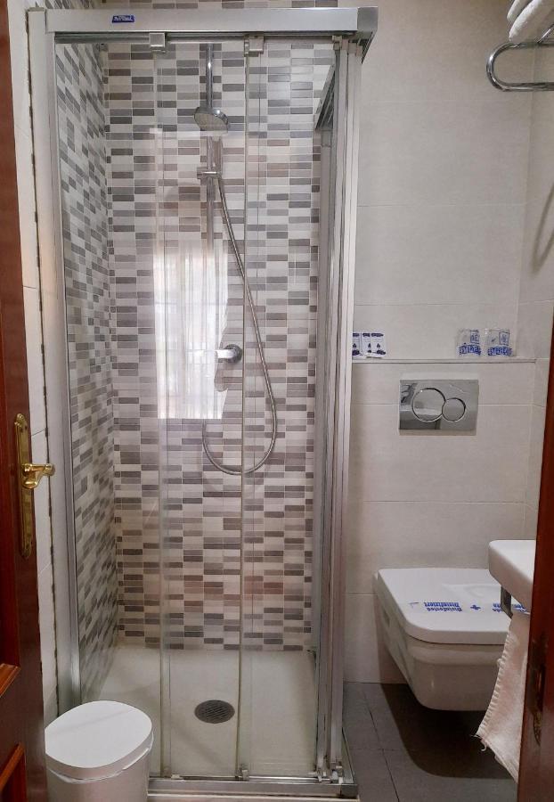 Hostal La Colonia ماربيا المظهر الخارجي الصورة